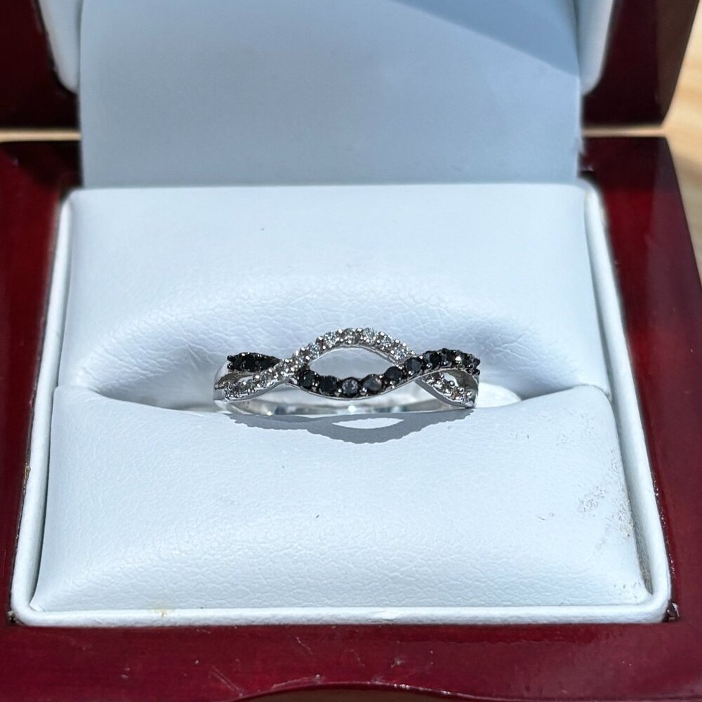 Infinity Black & White Diamond Ring